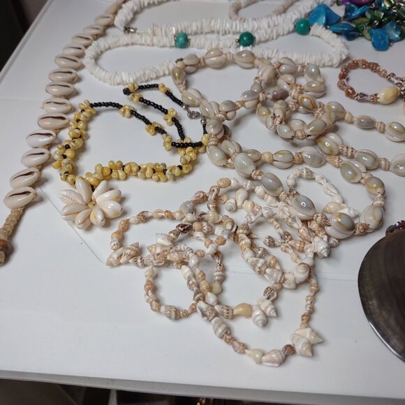30 Pc Lot Of Shell Jewelry - Picture 14 of 16